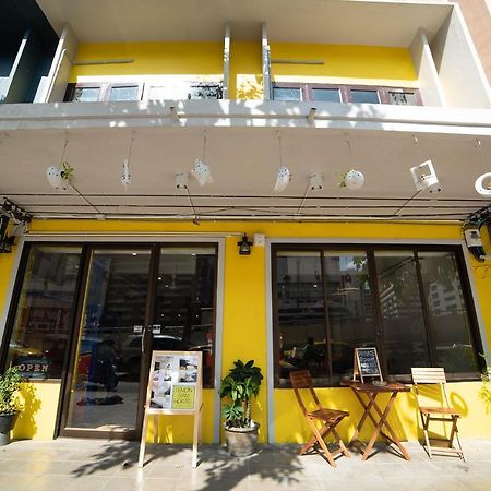 Oyo 480 Lemon Siam Hostel Bangkok Exteriör bild