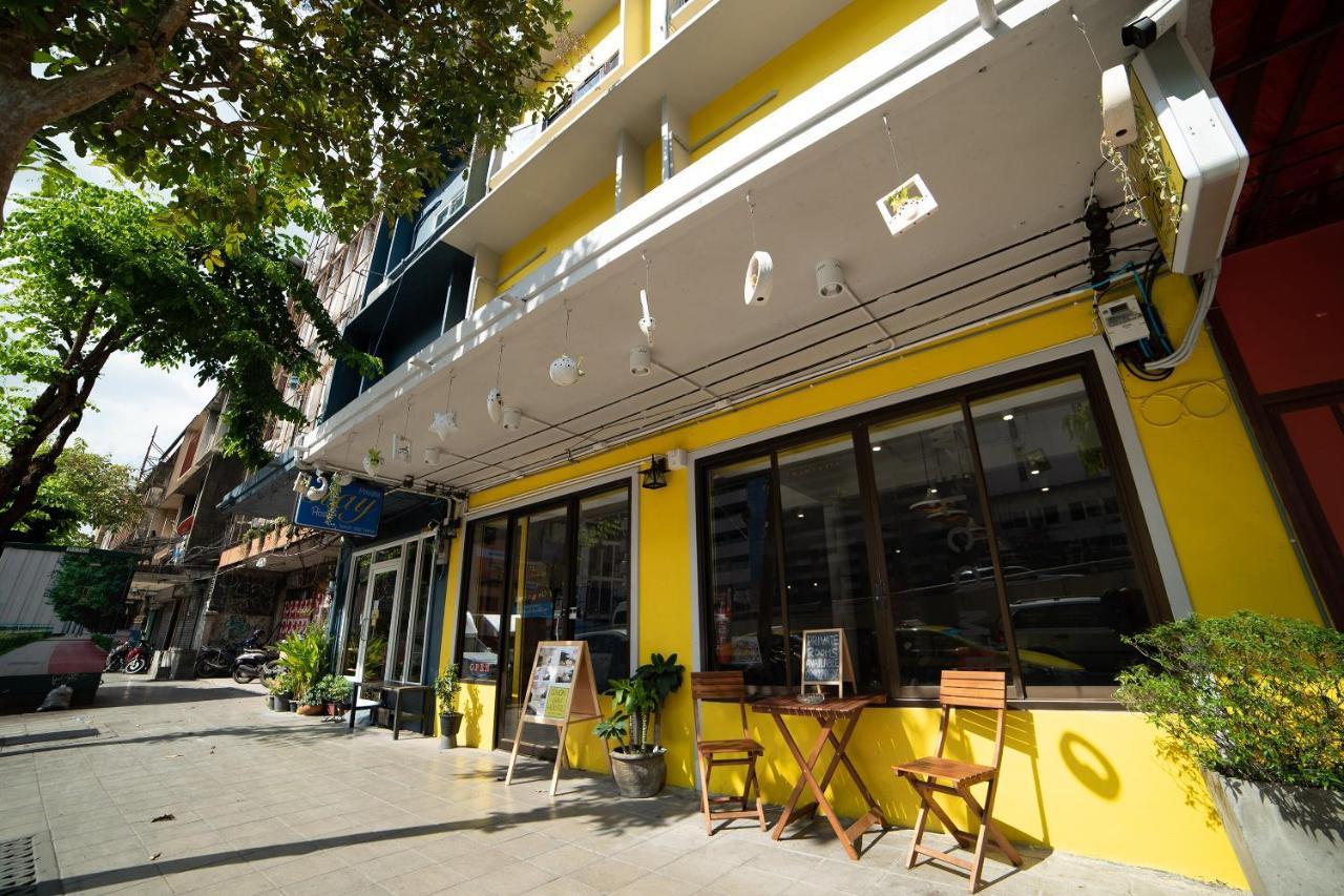 Oyo 480 Lemon Siam Hostel Bangkok Exteriör bild