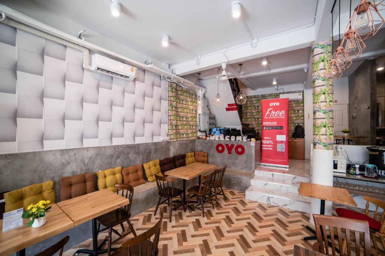 Oyo 480 Lemon Siam Hostel Bangkok Exteriör bild