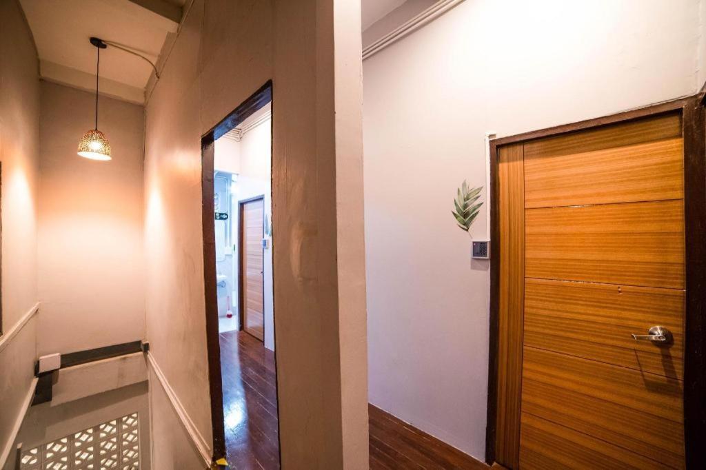 Oyo 480 Lemon Siam Hostel Bangkok Exteriör bild