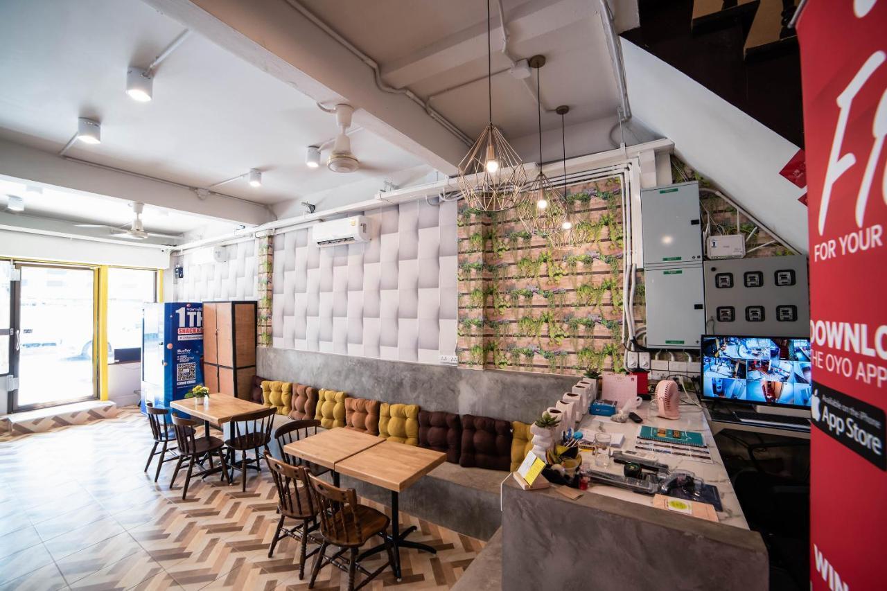 Oyo 480 Lemon Siam Hostel Bangkok Exteriör bild