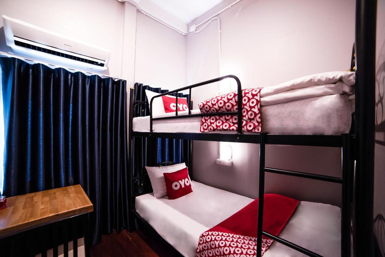 Oyo 480 Lemon Siam Hostel Bangkok Exteriör bild